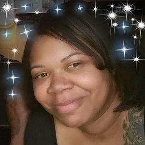 Meet your Posher, Dominique